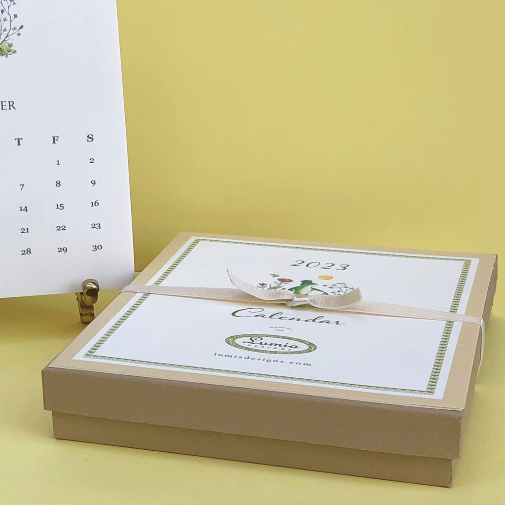 2023 Calendar With Brass Easel